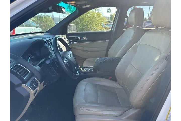 $16095 : Ford Explorer 2017 AWD Limit image 5