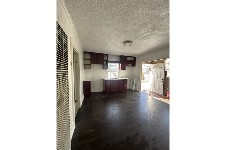 $2250 : Rento casita de 2 recamaras image 5