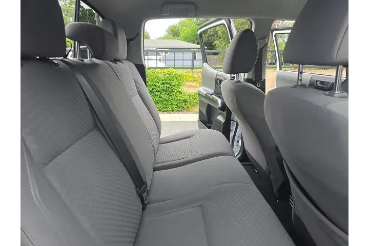 $37995 : Toyota Tacoma 2022 4x4 TRD P image 10