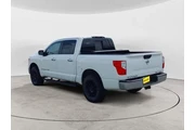 $28888 : Nissan Titan 2019 4x4 S 4dr thumbnail