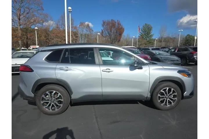 $29993 : Toyota Corolla Cross Hybrid image 5