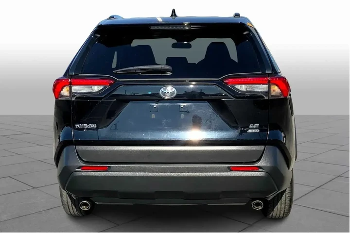 $22198 : Toyota RAV4 2021 AWD LE 4dr image 4