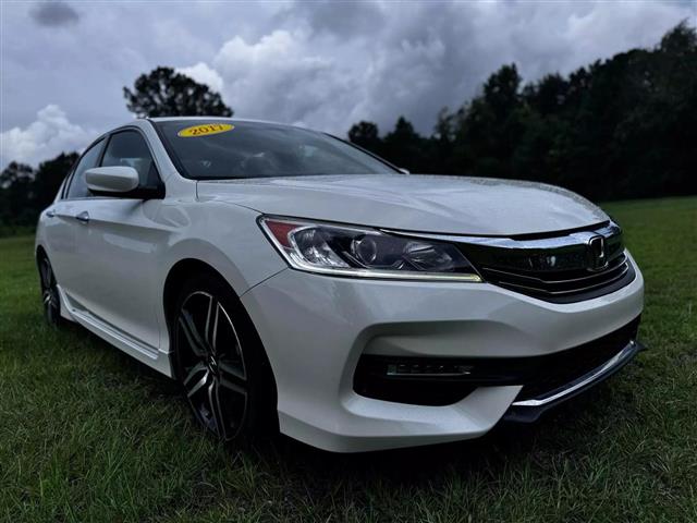 $14990 : 2017 HONDA ACCORD image 4