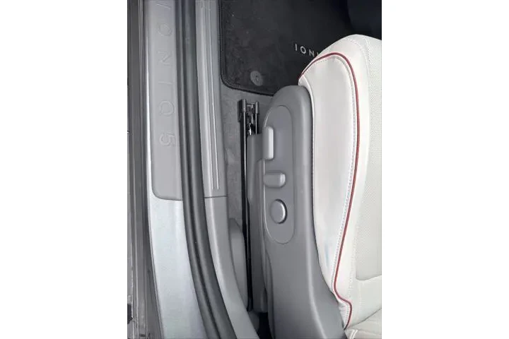 $26995 : Hyundai IONIQ 5 2023 SEL 4dr image 5