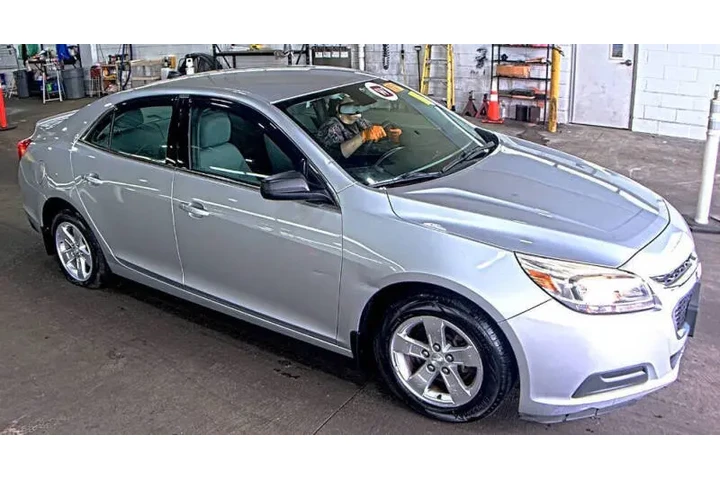 $7995 : 2014 Malibu LS image 3