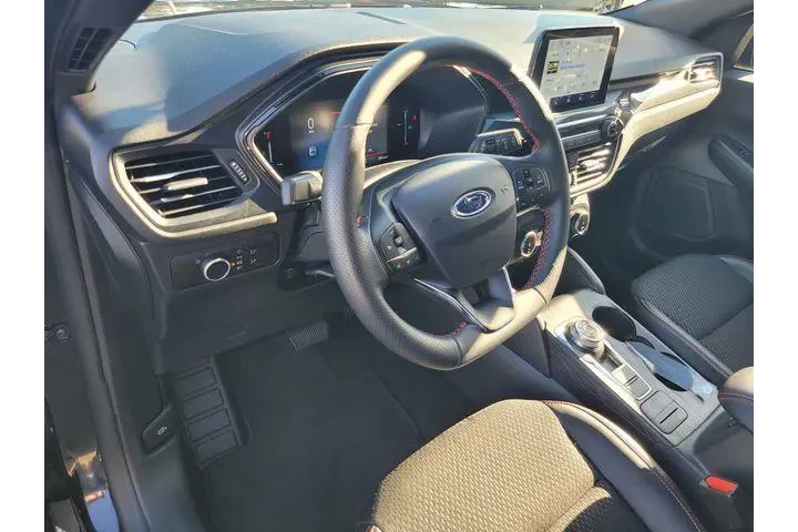 $26618 : Ford Escape 2025 AWD ST-Line image 9