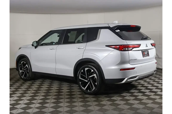 $22493 : Mitsubishi Outlander 2024 AW image 10