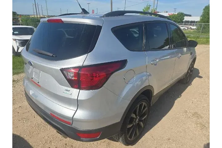$13852 : Ford Escape 2019 SE 4dr SUV image 3