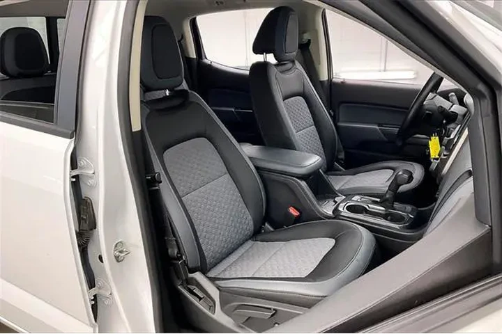 $29990 : Chevrolet Colorado 2019 4x4 image 7