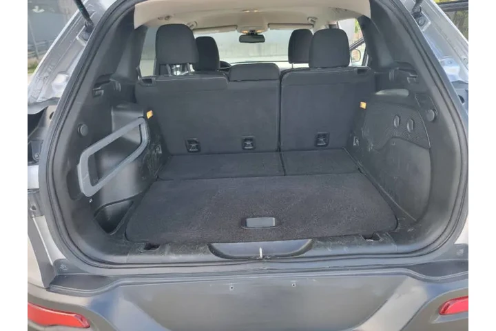 $7999 : 2017 Cherokee Latitude image 10