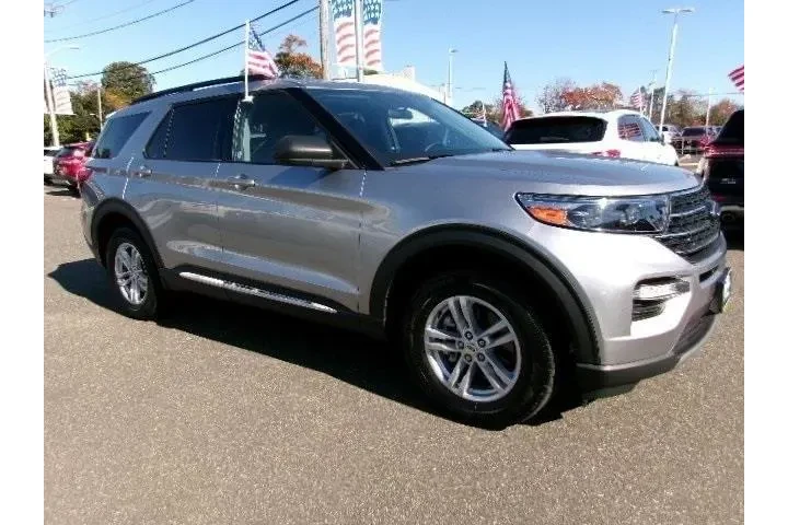 $34996 : Ford Explorer 2022 AWD XLT 4 image 2