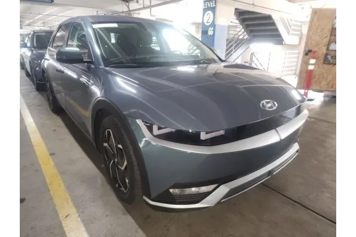 $23755 : Hyundai IONIQ 5 2024 SE 4dr image 1