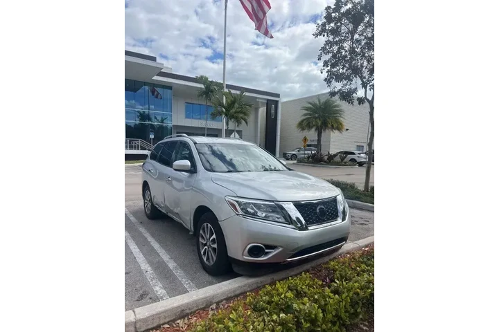 $3990 : Nissan Pathfinder 2013 S 4dr image 2