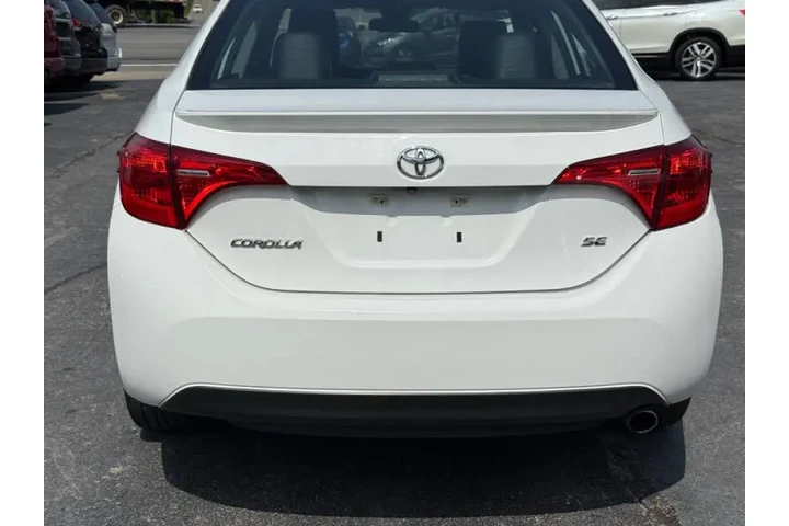 $12495 : 2017 Corolla SE image 7