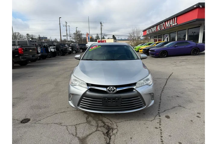 2016 Camry XLE image 7