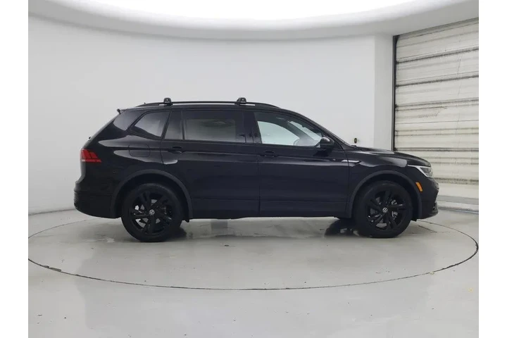 $27998 : Volkswagen Tiguan 2023 SE R- image 7