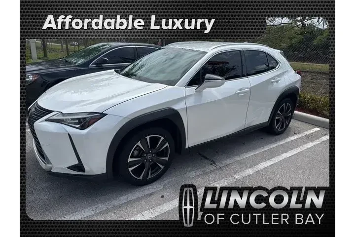 $18990 : Lexus UX 200 2020 4dr Crosso image 1
