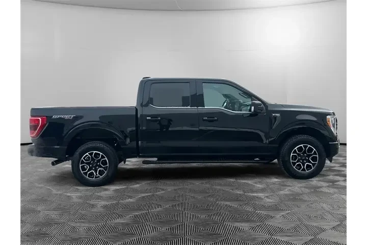 $38577 : Ford F-150 2023 4x4 XLT 4dr image 6