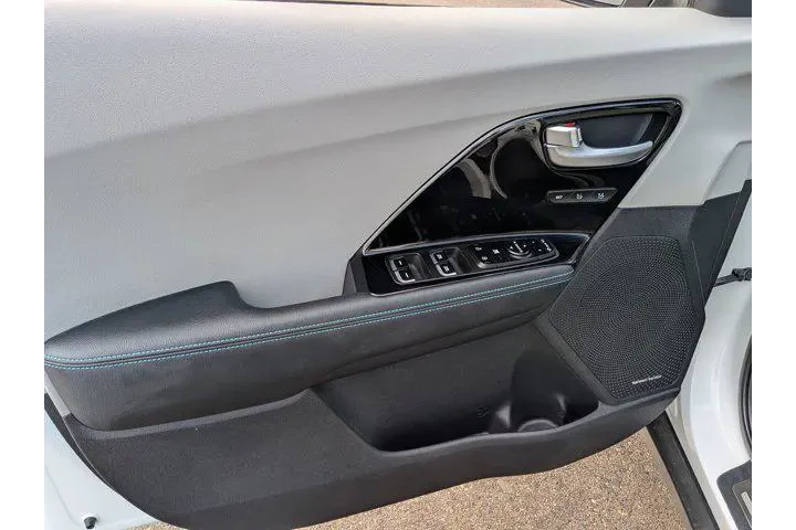 $19995 : Kia Niro 2019 Touring 4dr Cr image 8