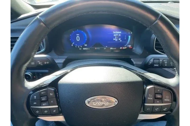 $39992 : Ford Explorer 2023 AWD Plati image 10