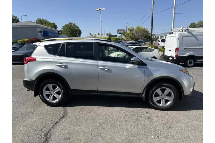 $20710 : 2014 RAV4 XLE image 6