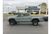 $37950 : Toyota Tacoma 2023 4x4 TRD P thumbnail