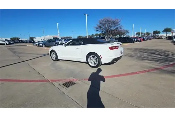 $23987 : Chevrolet Camaro 2023 LT 2dr image 6