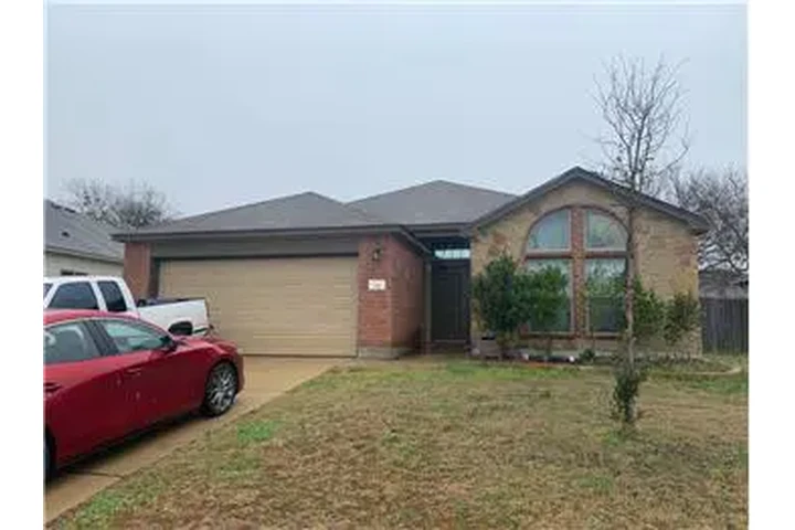 $1700 : Rental property with 3 bedro image 1