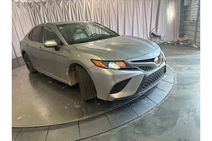 $14499 : Toyota Camry 2018 SE 4dr Sed image 3
