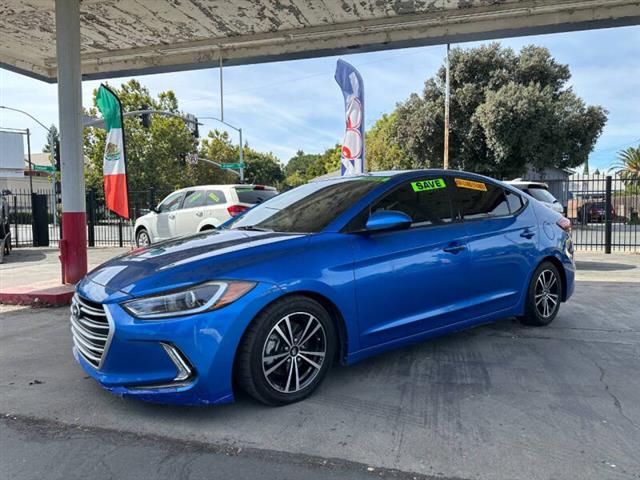 2017 Elantra SE image 3