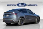 $29377 : Tesla Model Y 2023 AWD 4dr C thumbnail