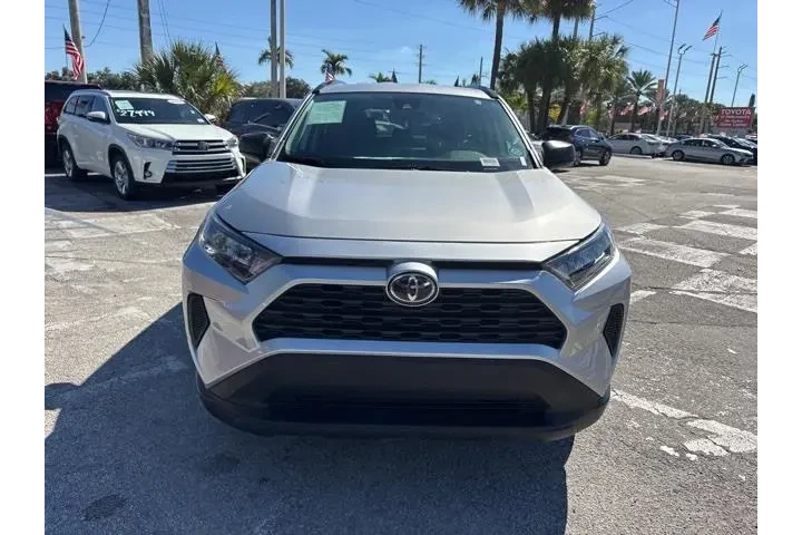 $19888 : Toyota RAV4 2021 LE 4dr SUV image 8