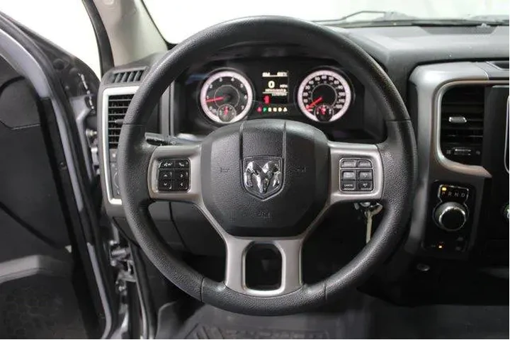 $27909 : Ram 1500 Classic 2021 4x4 SL image 8