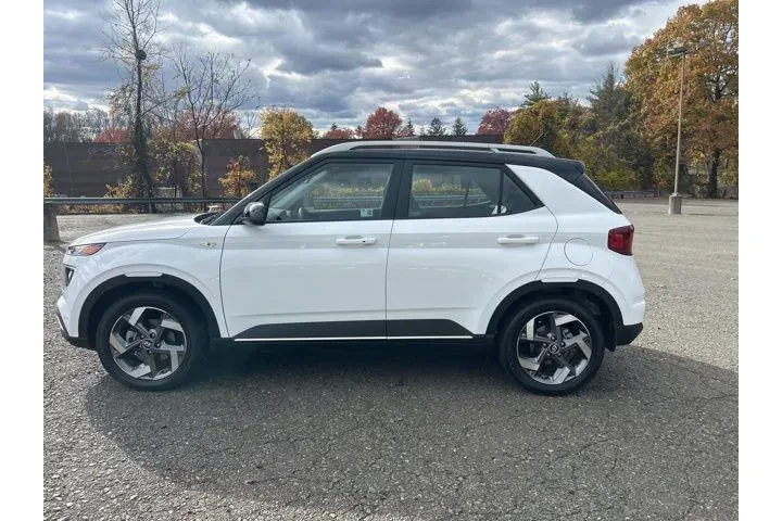 $20000 : Hyundai VENUE 2025 Limited 4 image 4