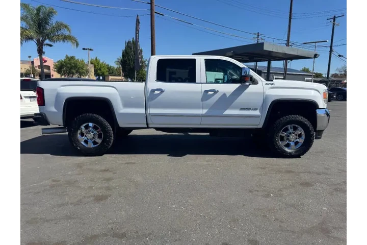 $24998 : 2015 GMC Sierra 2500HD SLT image 9