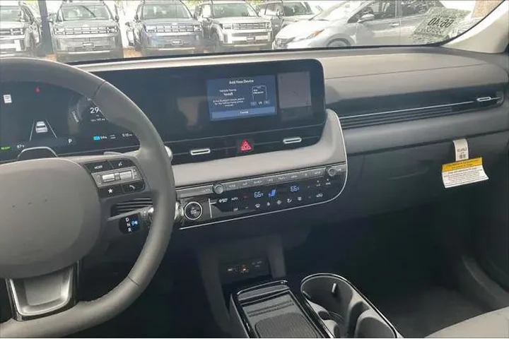 $34207 : Hyundai IONIQ 5 2026 SEL 4dr image 6