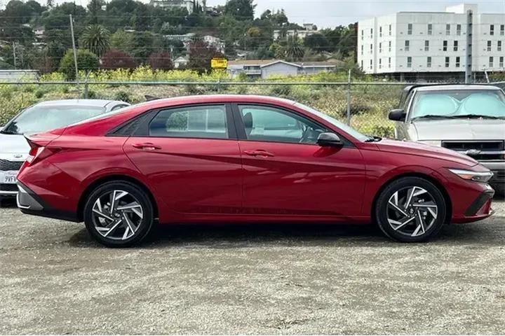 $20990 : Hyundai ELANTRA 2025 SEL Spo image 3