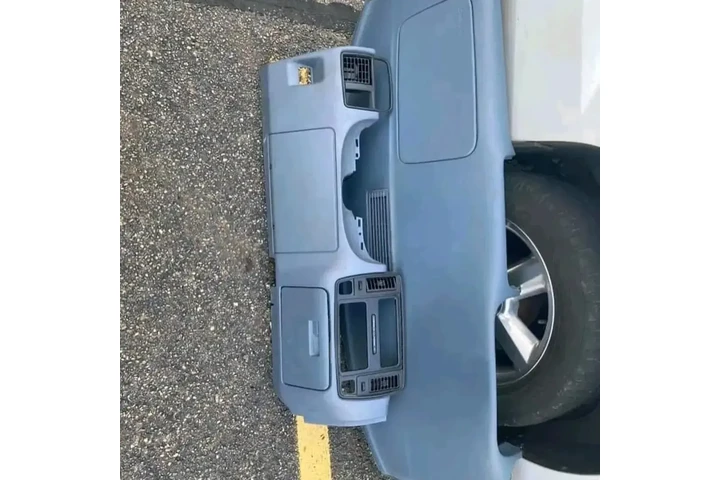 $650 : Impala lower dash board image 6
