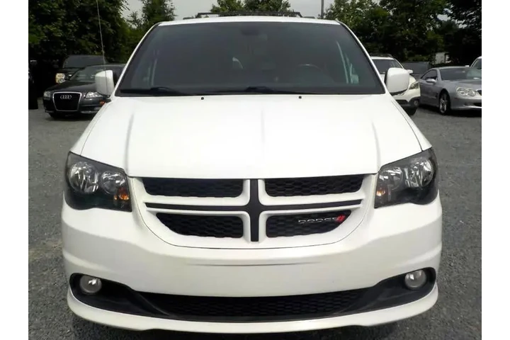 $10899 : 2019 Grand Caravan GT image 8