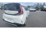 $19573 : Kia Soul 2023 LX 4dr Crossov thumbnail