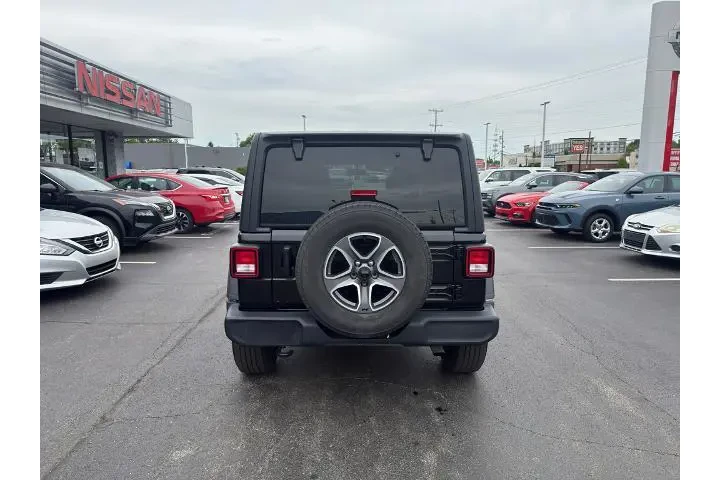 $33995 : Jeep Wrangler Unlimited 2022 image 8