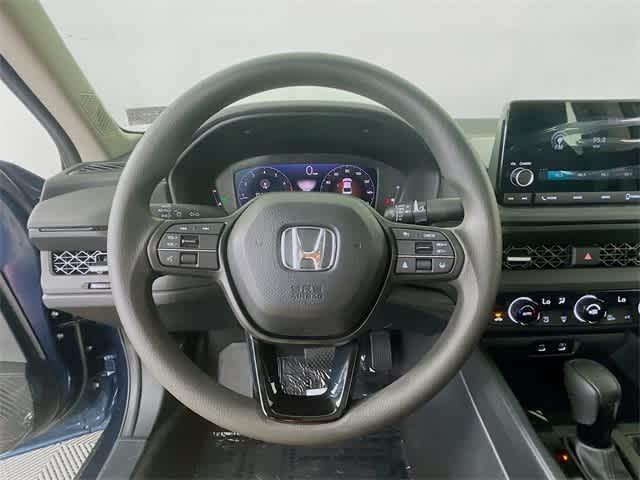 $31005 : PRE-OWNED 2024 HONDA ACCORD EX image 9