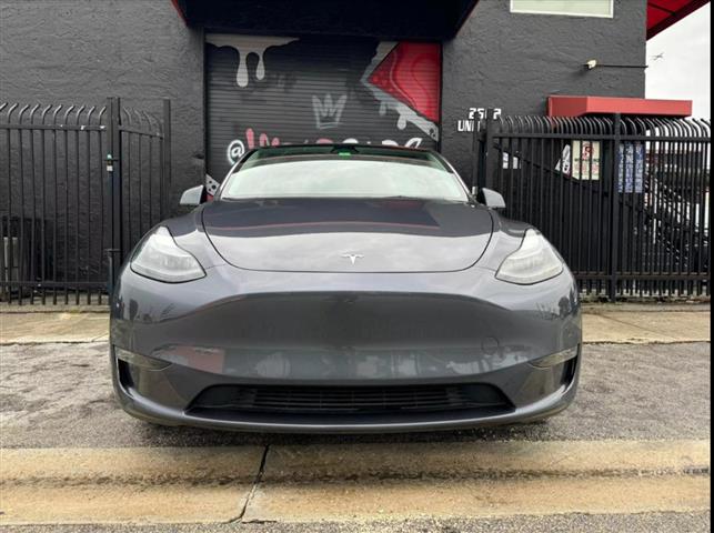 $33900 : Tesla Model Y 2022 image 9