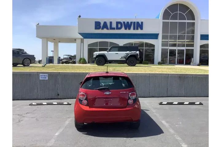 $6950 : Chevrolet Sonic 2015 LT Auto image 6