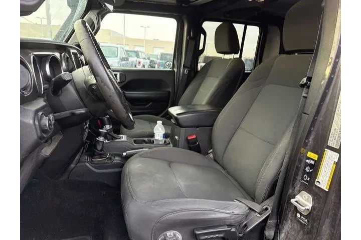 $24000 : Jeep Gladiator 2021 4x4 Spor image 10