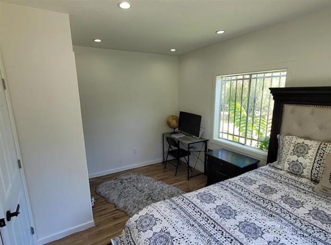 $1795 : 2 bedrooms and 2/5bathrooms. image 1