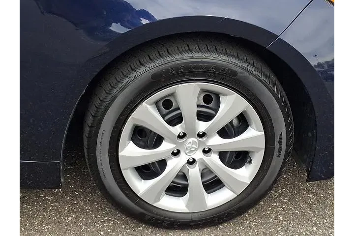 $20498 : Toyota Corolla 2024 LE 4dr S image 8