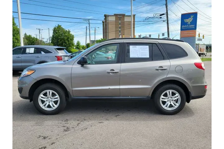 $7983 : Hyundai SANTA FE 2011 AWD GL image 2