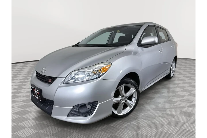 $11099 : 2009 Matrix S image 1