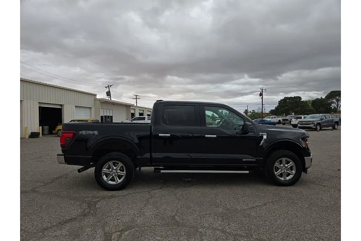 $38595 : Ford F-150 2024 4x4 XLT 4dr image 2